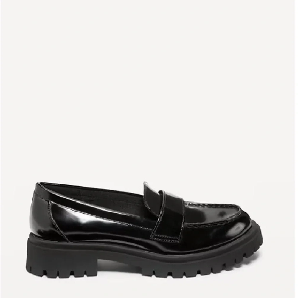Kid’s Black Patent Lug Sole Penny Loafers Size 12